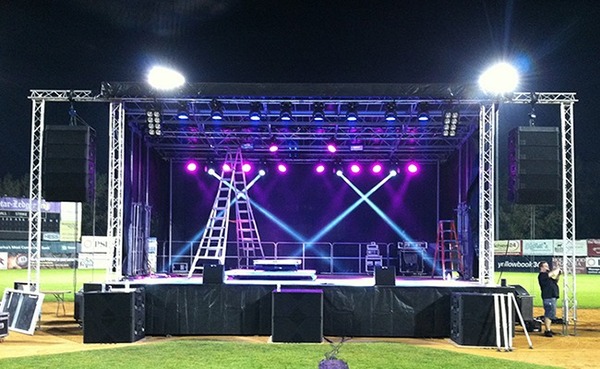 123 Event cung cấp dịch vụ ánh sáng sân khấu hiện đại