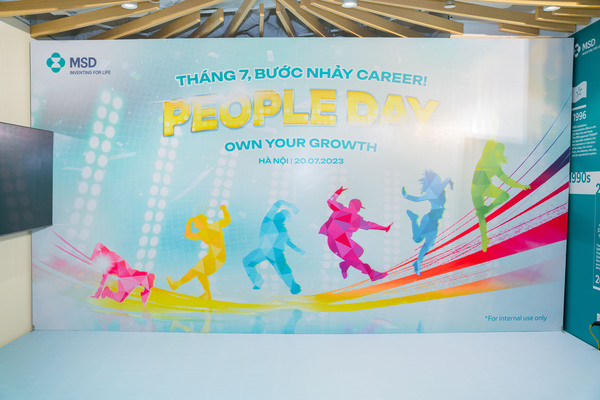 Chọn đơn vị thi công backdrop có uy tín