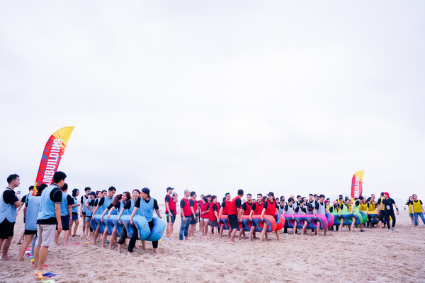 Đồ chơi team building ngoài trời vui nhộn