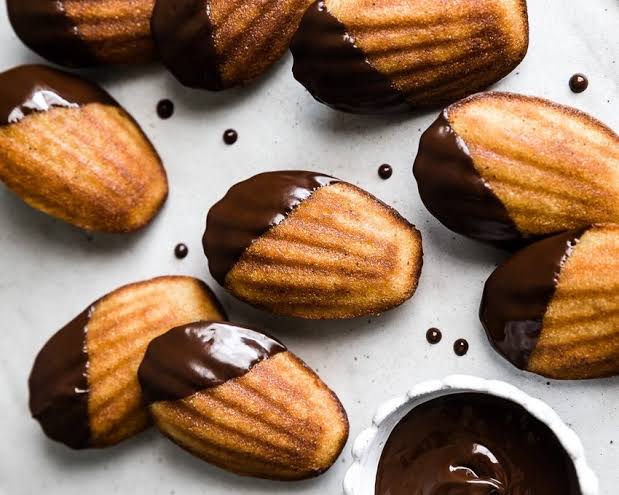 Bánh madeleine