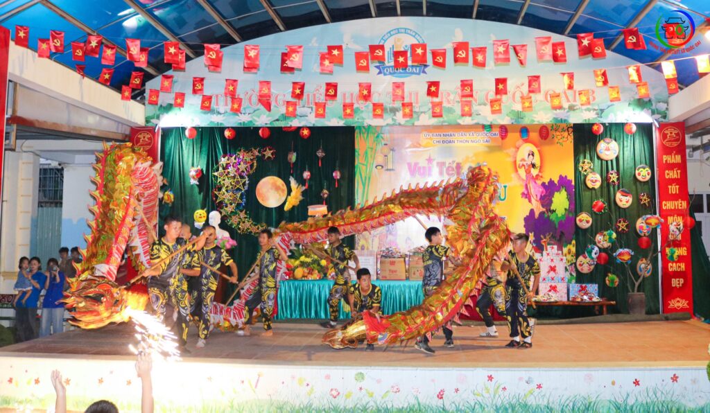 Văn nghệ Trung thu với tiết mục lân – sư – rồng